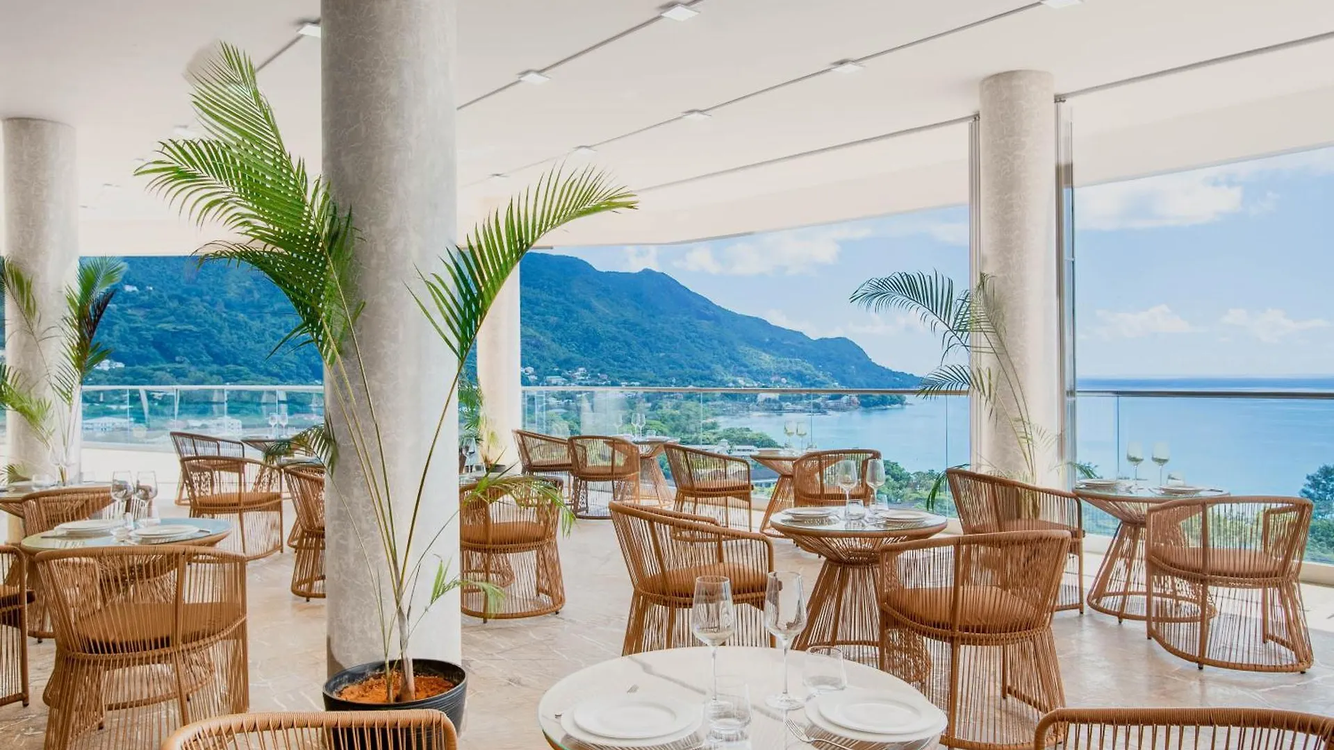 Garden Hill Resort & Spa Beau Vallon  Beau Vallon (Mahe)